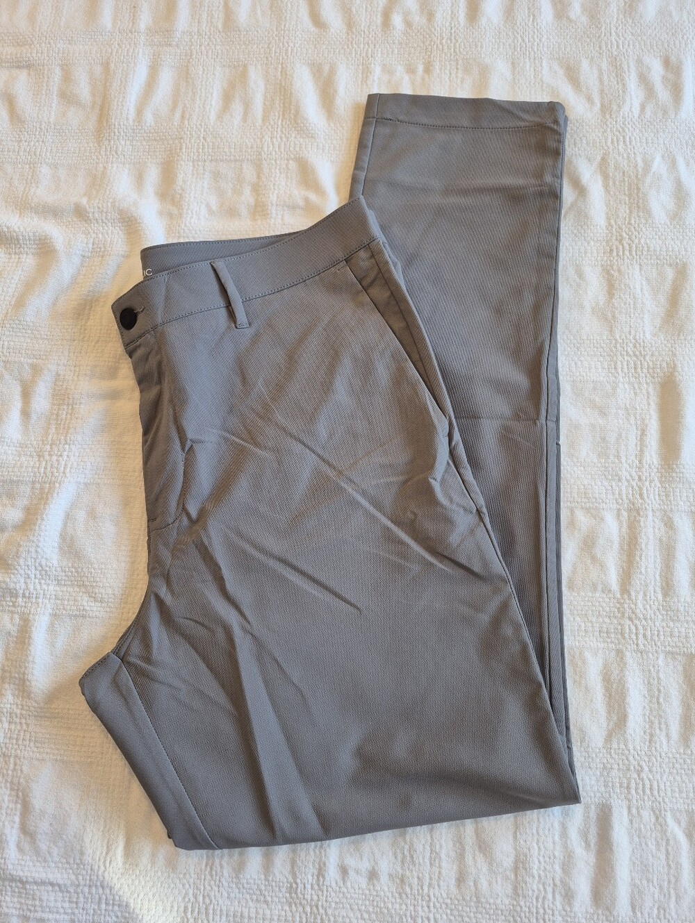 Banana Republic men's size 36 x 34 casual flat front pants, NWT